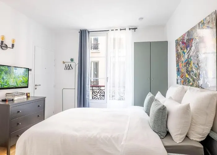 Charming - Heart Of Marais - *