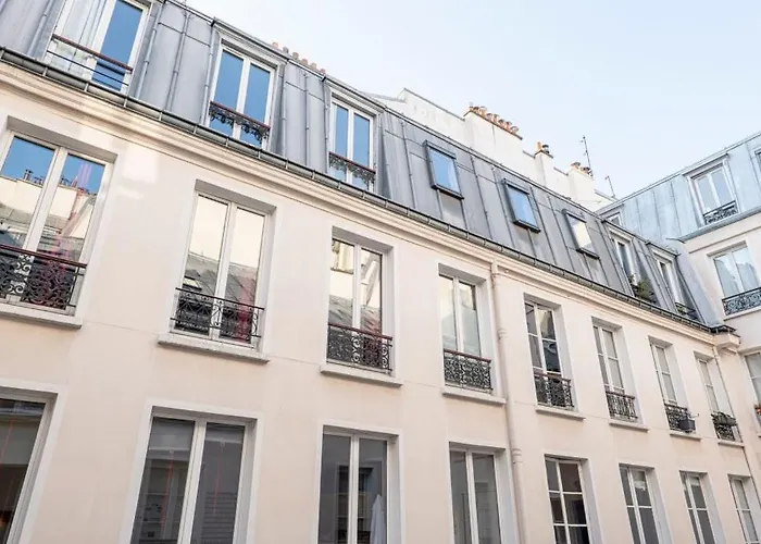 Charming - Heart Of Marais - *